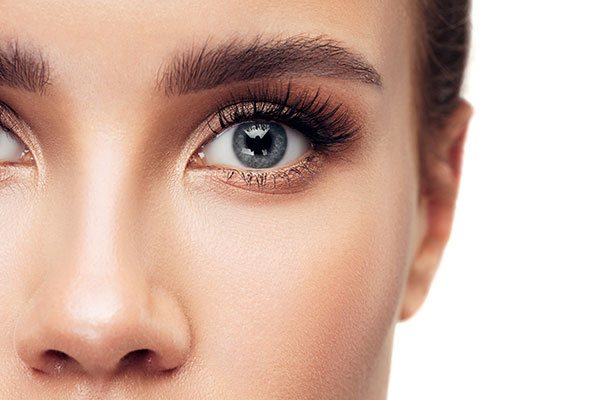 Augenbrauen- und Wimpernlifting Augenbrauen- und Wimpernlifting